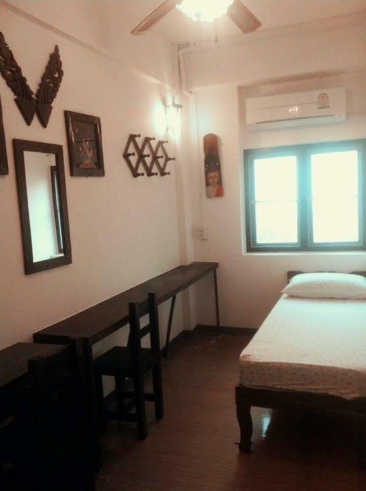 Donmueang Airport Walkable Hostel  Pak Kret Eksteriør bilde